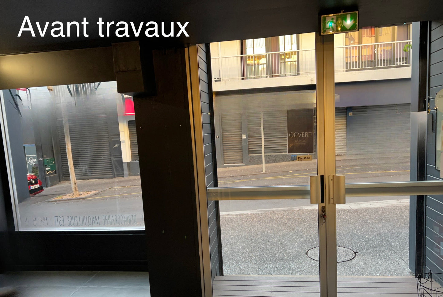 Agencement de la boutique "TrésOrs du Cap" située au 4 rue Augustin Archambaud à Saint-Pierre
